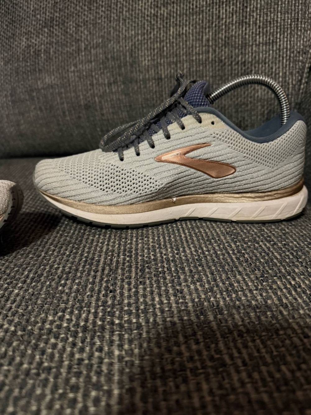 Brooks Revel Shoes Women’s size 9 - Picture 5 of 7
